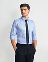 Arrow Patterned Twill Solid Shirt